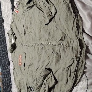 New American Eagle sheer army green button down long-sleeved top women's size LG